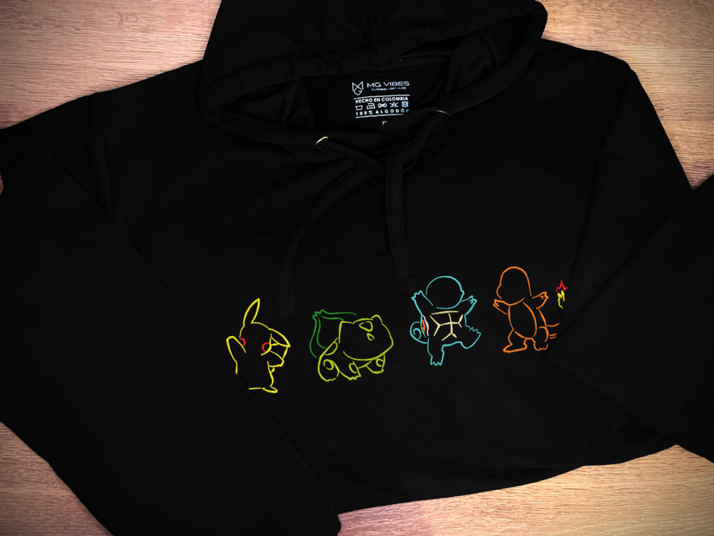 Hoodie Bordado Anime - Pokesiluetas