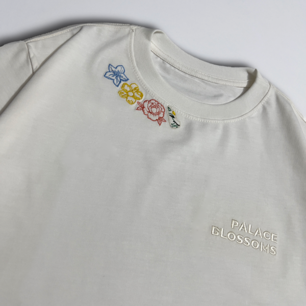 Palace Blossoms- Boticaria Camiseta - Image 2