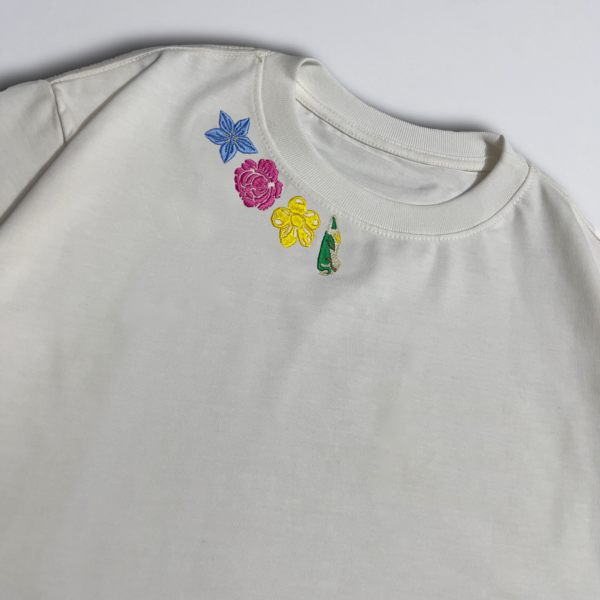 Palace Blossoms- Boticaria Camiseta - Image 5